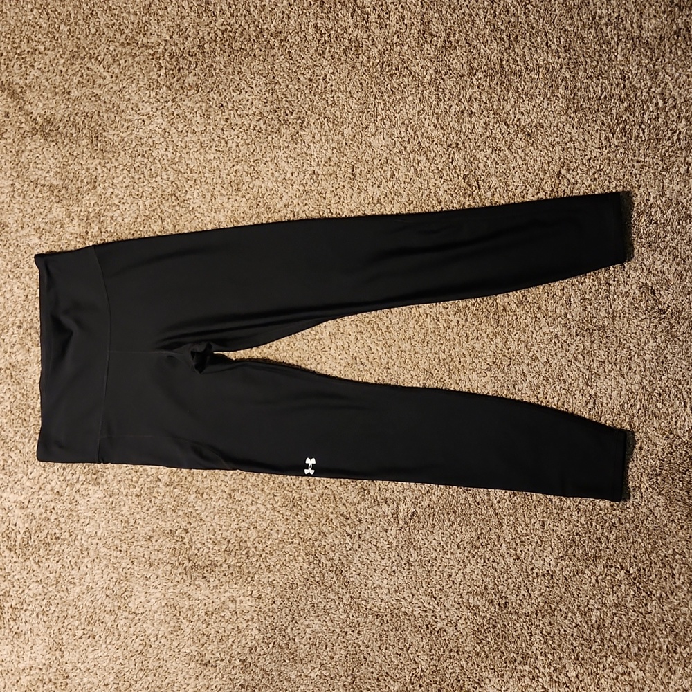 Women's Medium Under Armour Heatgear High Waist Leggings W/ Pocket on Right Side